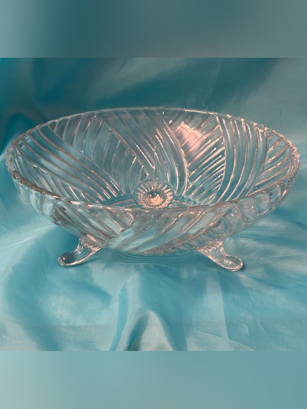 Vintage Clear Glass Three‑Footed Swirl Console Bowl – 8.5”
